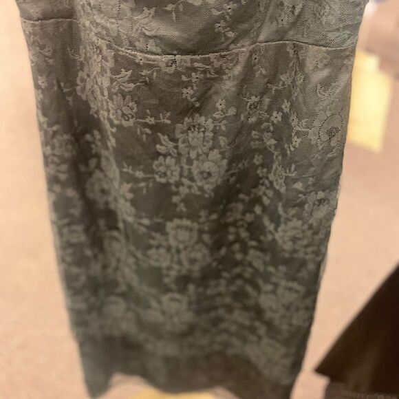 Lan Ting Sz. 16 2pc Lace Gown w/Cover NEW - Picture 4 of 8